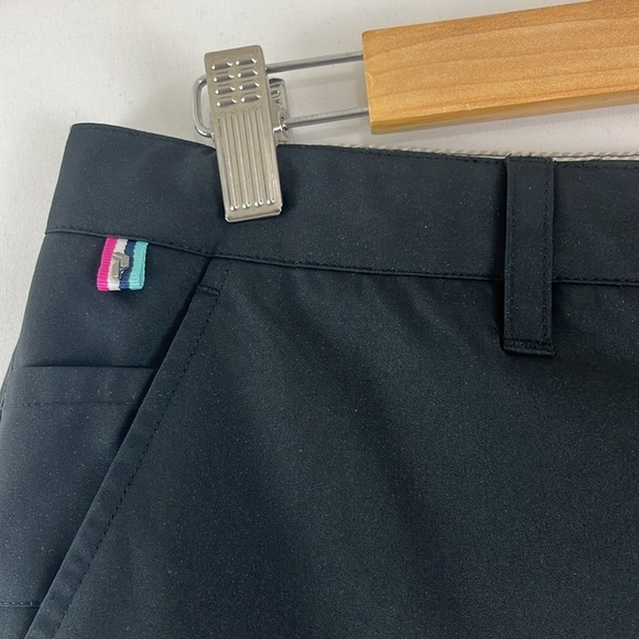 Peak Performance Black Golf Shorts - Picture 3 of 7